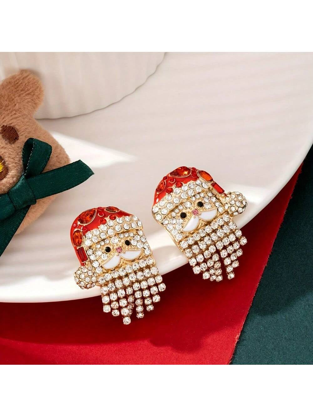 1 Pair of Santa Claus Earrings - Sparkling Water Diamond Cartoon Santa Claus with Red Gold Accents, a Festive Party Ladies' Jewelry Gift, Suitable for All Year Round, Christmas Tree Earrings, Seasonal Accessories, Exquisite Craftsmanship